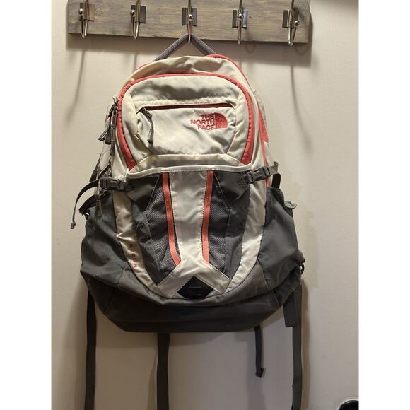 The North Face Recon Flex Vent Laptop Backpack Multi Pocket white/Pink/Grey 31L - Picture 1 of 16